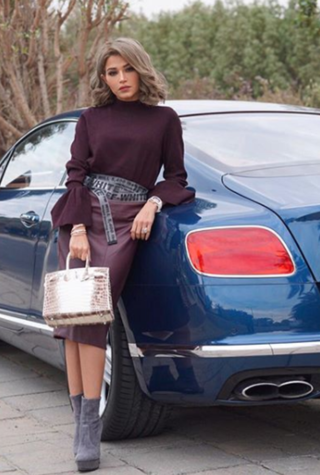 اعتمدت نهى نبيل لوك اللون الواحد