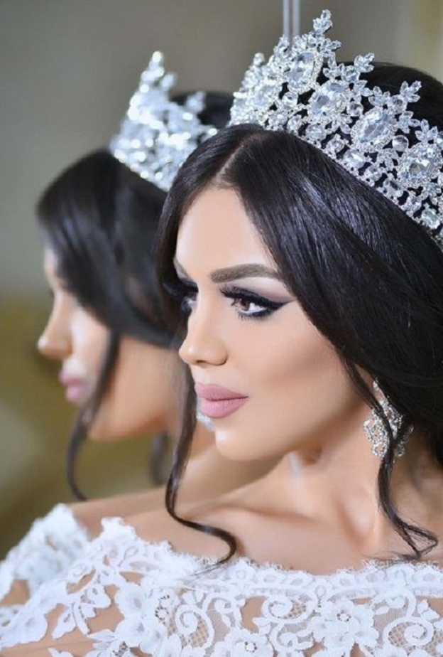 تاج مرصع بالشواروفسكي