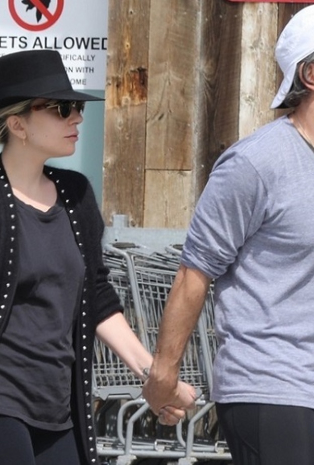 ليدي جاجا و كريستيان كارينو