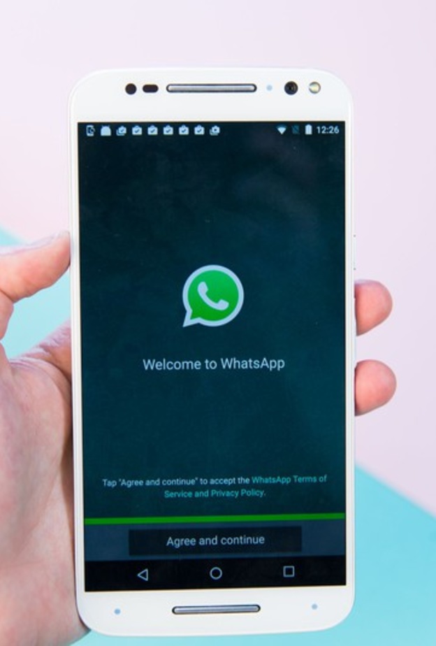 ميزة جديدة من واتساب تسمح للمستخدمين بنقل معلومات حسابهم و مجموعاتهم إلى رقم جديد تمامًا