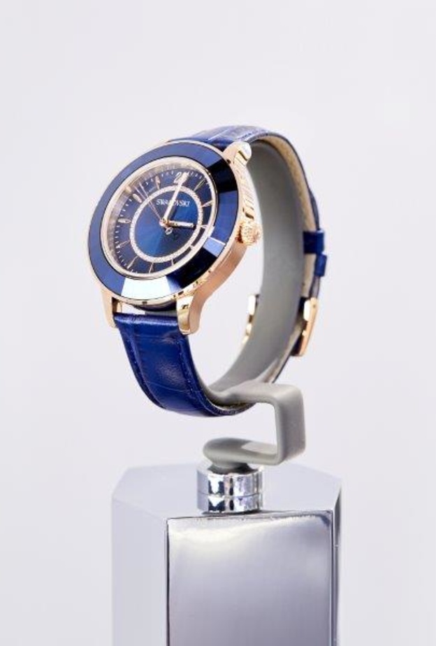 ساعة  سواروفسكي تتألّق في معرض بازل 2018 