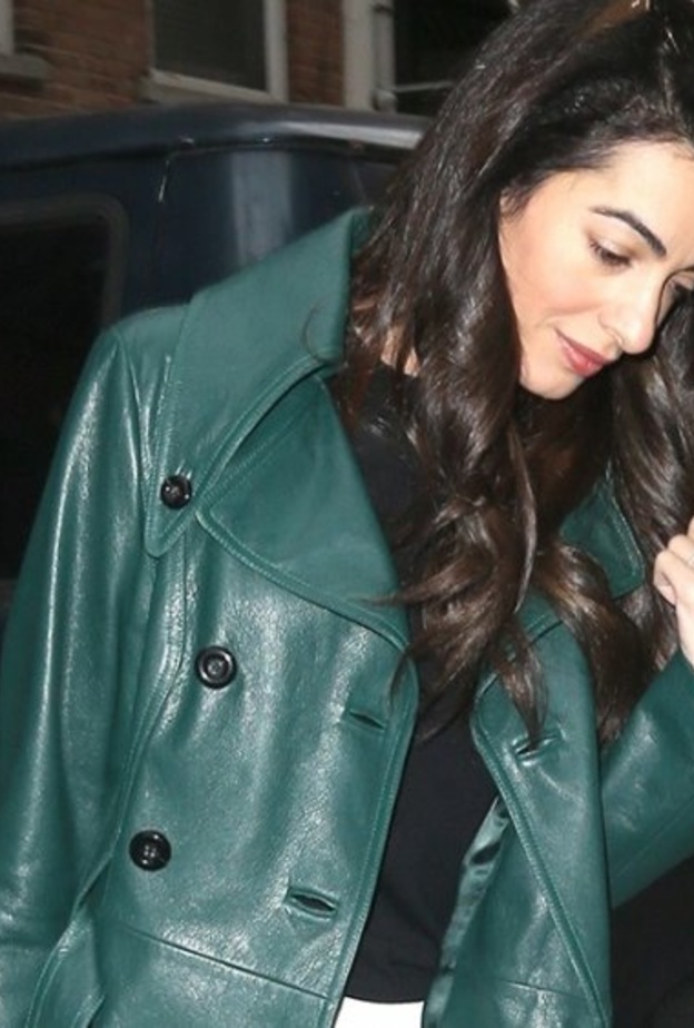 لن تصدقي سعر اطلالة أمل كلون الاخيرة