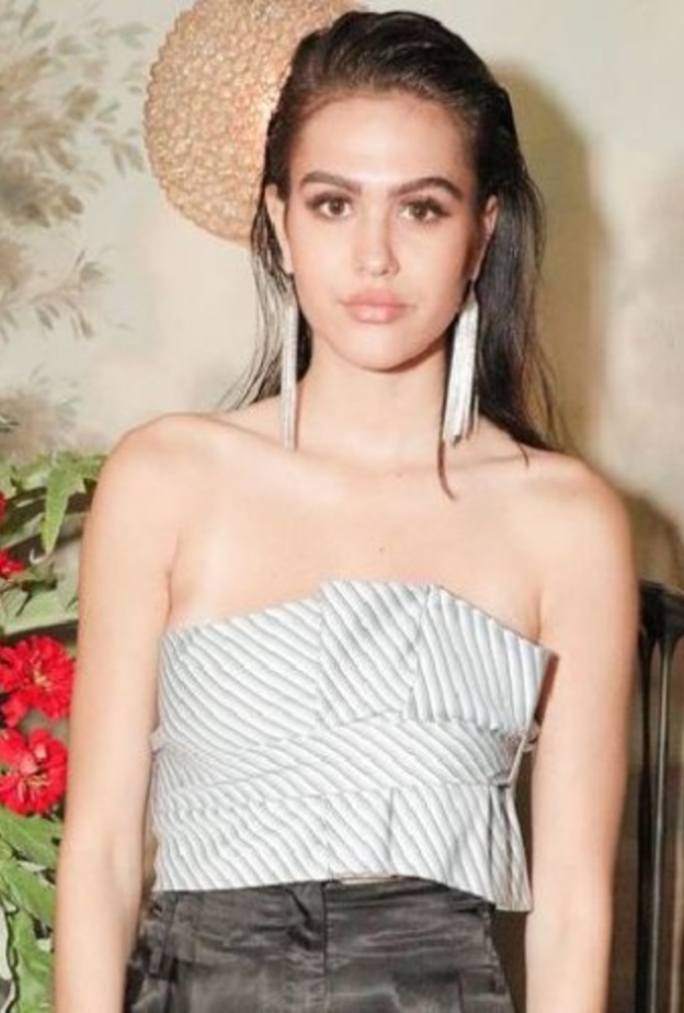 العارضة Amelia Gray Hamlin تتحدث عن مشاكل حميتها الصحية