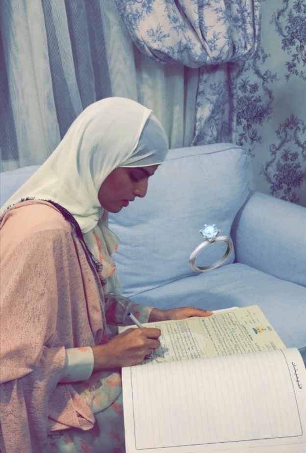 سارة الودعاني تحتفل بملكتها