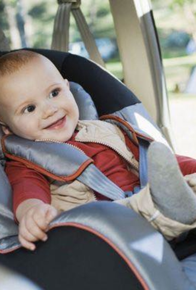 اهم الاخطاء التي تهدد سلامة الاطفال في السيارة 