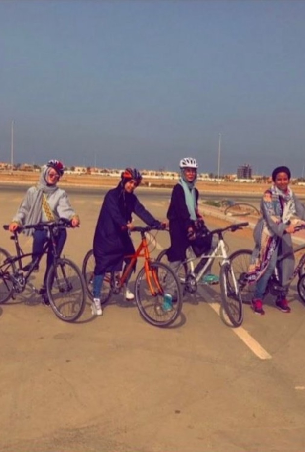 سباق الدرجات الاول للسيدات في السعودية ينطلق في الجوهرة