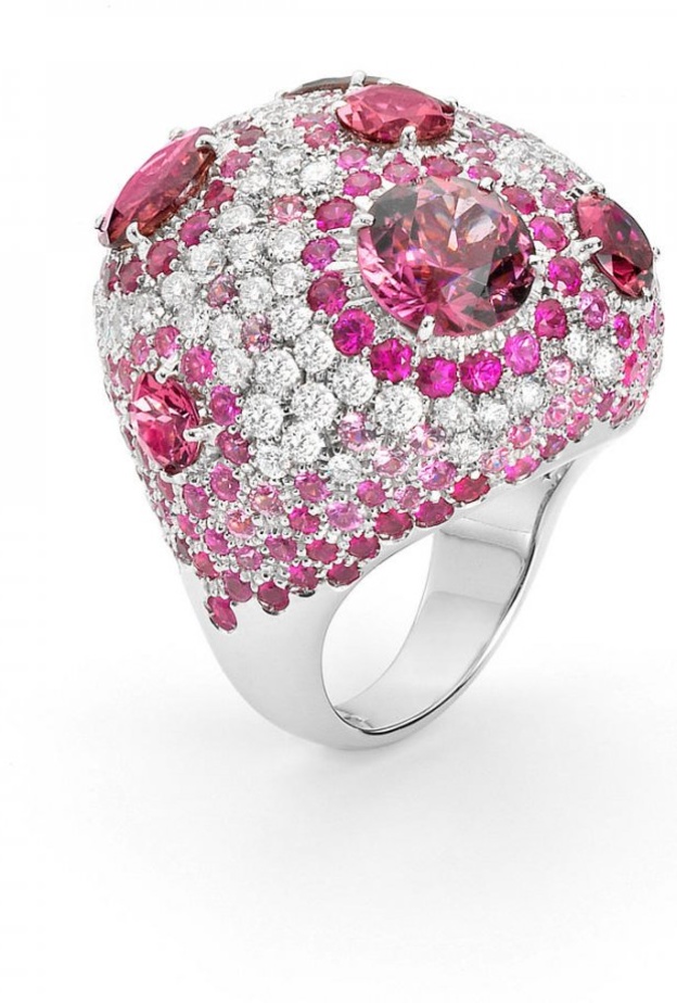 خاتم من ديور