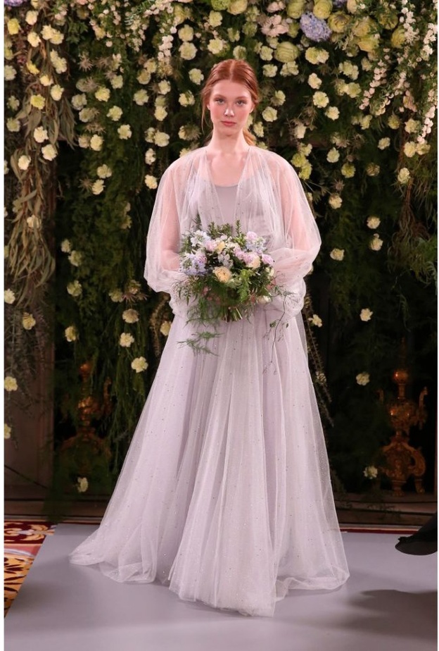 فستان من جيني باكهام