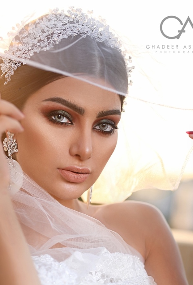 صورة عروس مميزة بكاميرا المصورة غدير أبوزيد