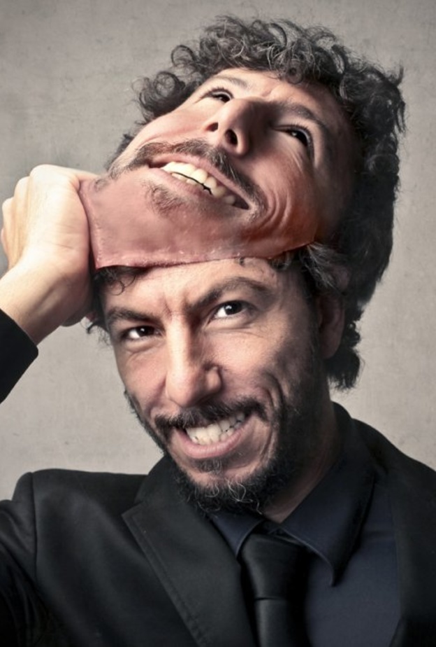 عندما يتعلق الأمر بمصالح مولود الجدي ومشاعره الشخصية يتحوّل إلى شخص شرير وخبيث.