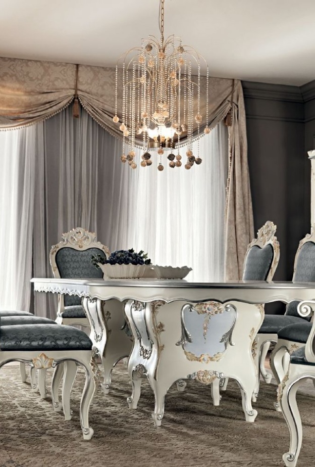 ثريات جذابة لغرفة سفرة كلاسيك.