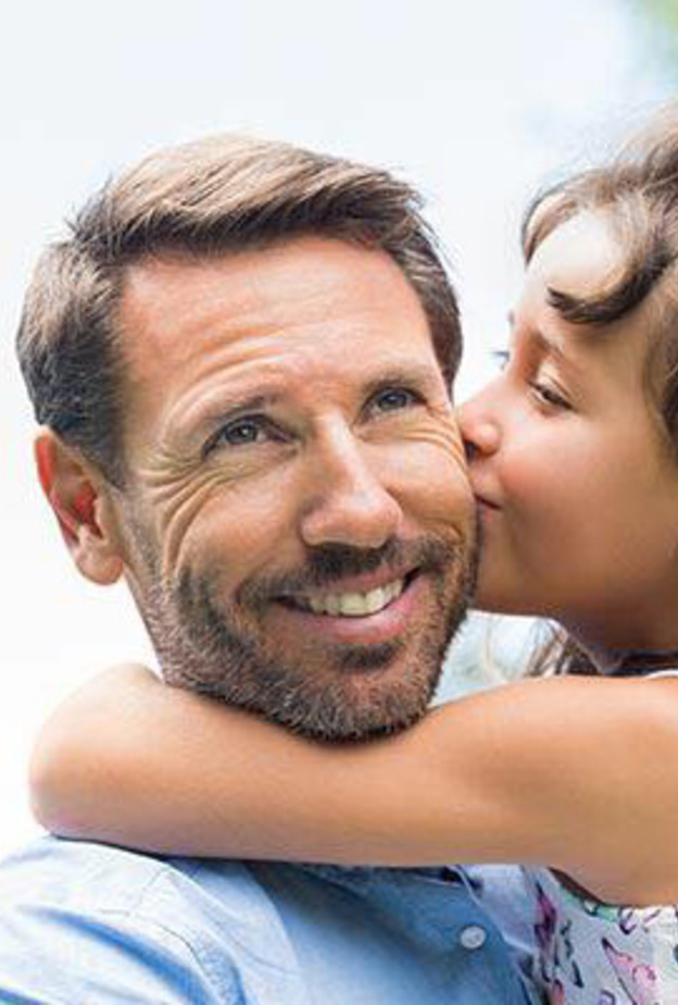 كيف يكون الأب صديق ابنته