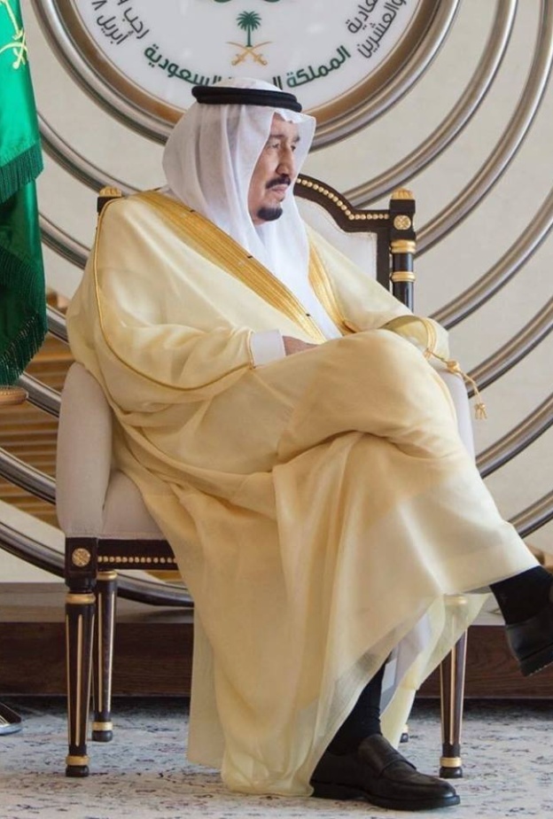 صورة مميزة لـ الملك سلمان بن عبدالعزيز في قمة الظهران تكتسح مواقع التواصل الاجتماعي