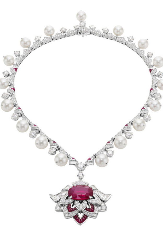 مجوهرات ياقوت أحمر بفخامة ساحرة