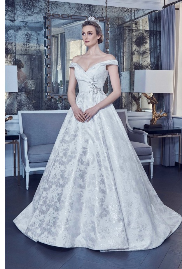 فساتين زفاف Romona Keveza لربيع 2019