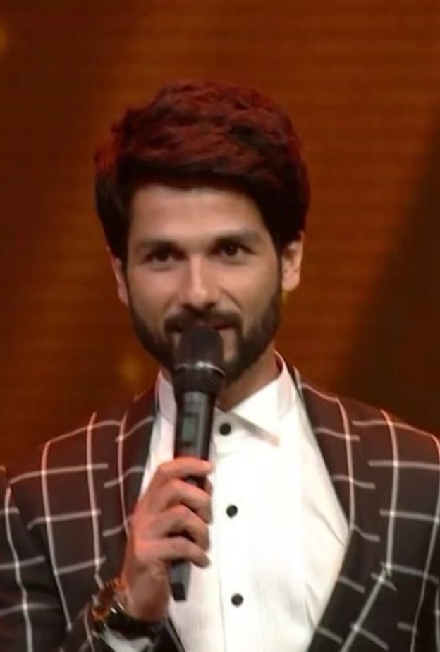 صورة جديدة للنجم شاهيد كابور مع ابنته