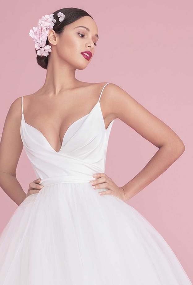 Marchesa اشرطة مخملية لشعر العروس مع اقراط متدلية بارزة من.