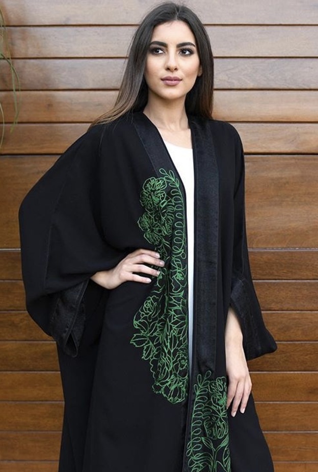 Shehana Design عباية مطرزة من