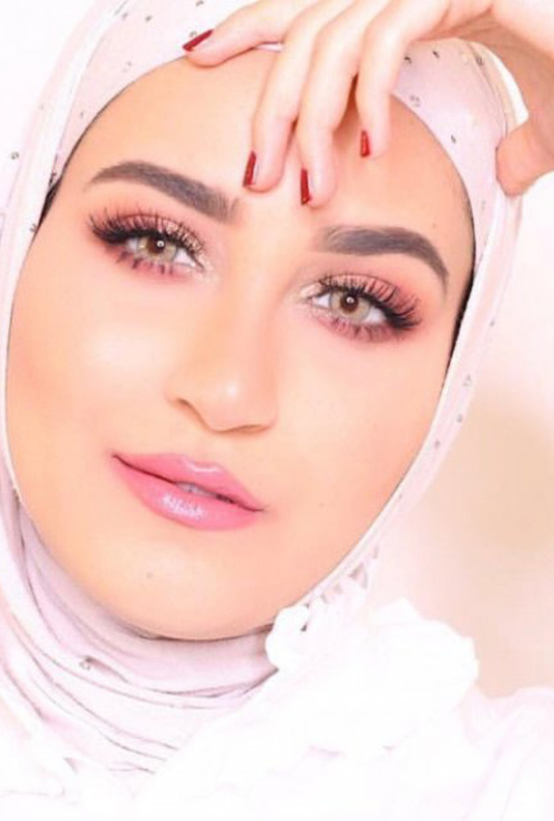 يمكنك الاستغناء عن الأيلاينر والاكتفاء بظلال العيون فقط.