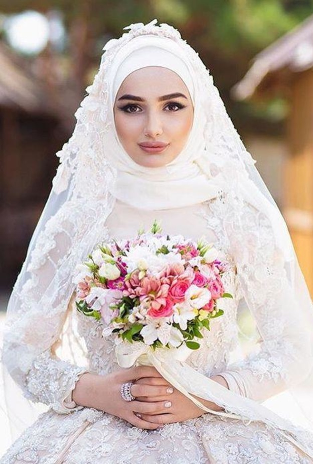 اختاري قماش الحجاب من قماش الفستان نفسه