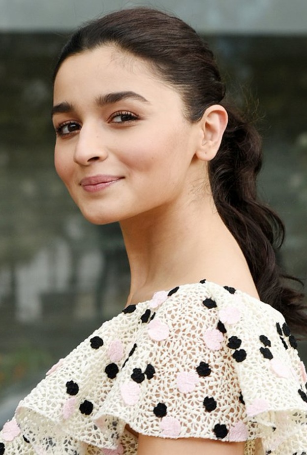 قصة فيلم عليا بهات الجديد