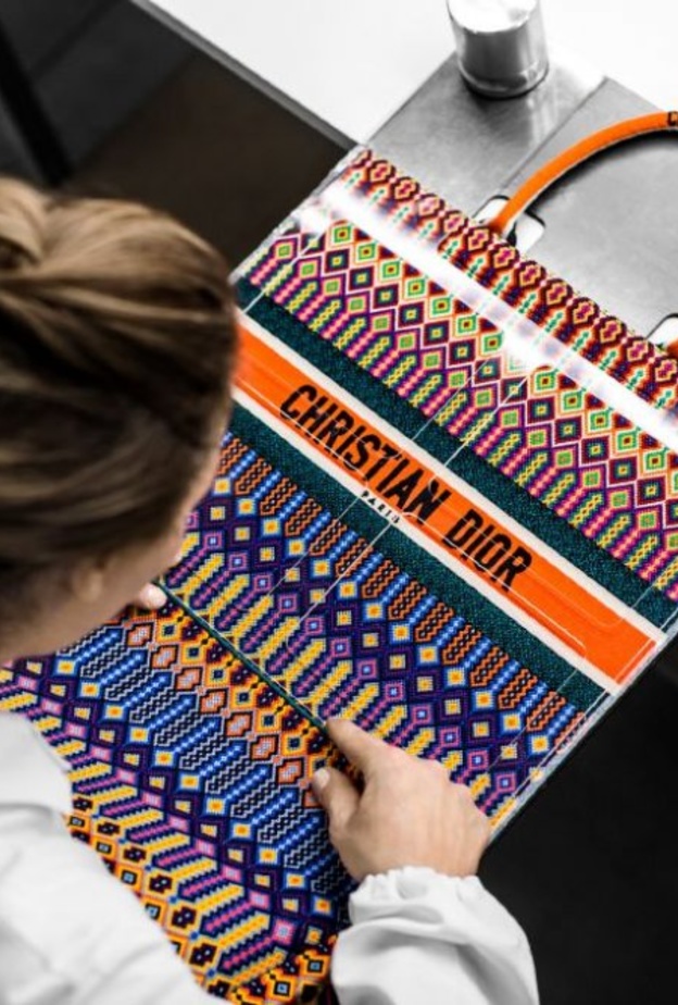 حقيبة Dior Book Tote