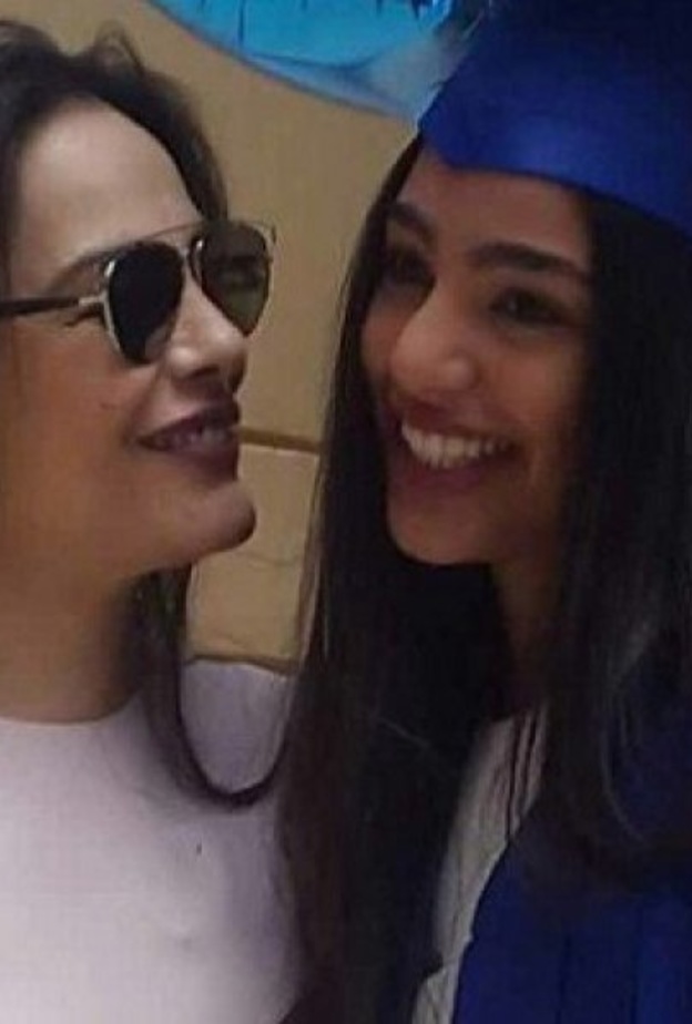 شيريهان وابنتها