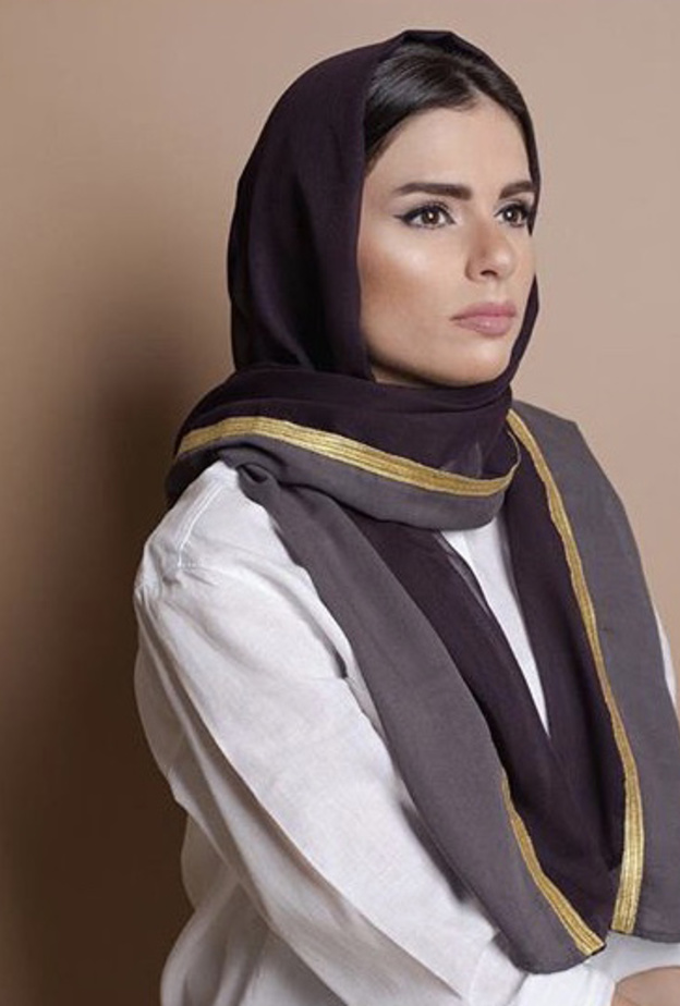 طرحة ملونة من Kaaf Meem