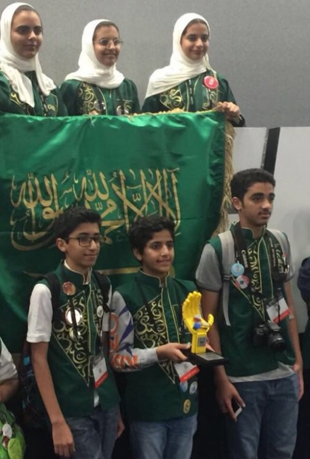 الفريق السعودي الفائز بالمسابقة