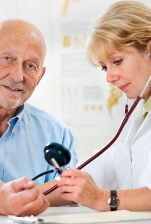 رئيسية وأولى ارتفاع ضغط الدم عند كبار السن يسبب نزيف الأنف