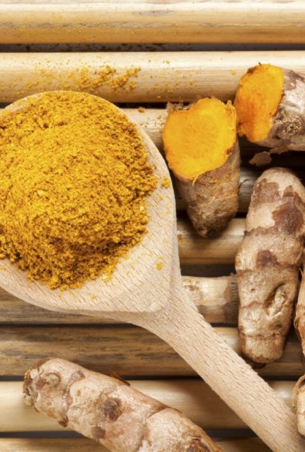 مشروب الكركم عامل مساعد قوي في تخسيس الكرش أثناء الرجيم