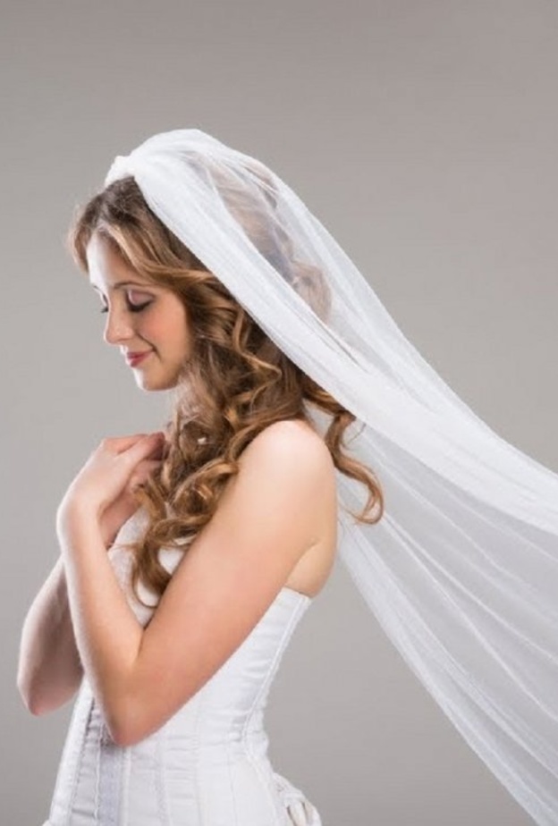 الطرحة الخليجيه لا تغطي الوجه