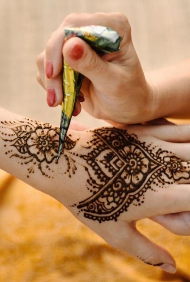 للزفاف الاماراتي عاداته الجميلة