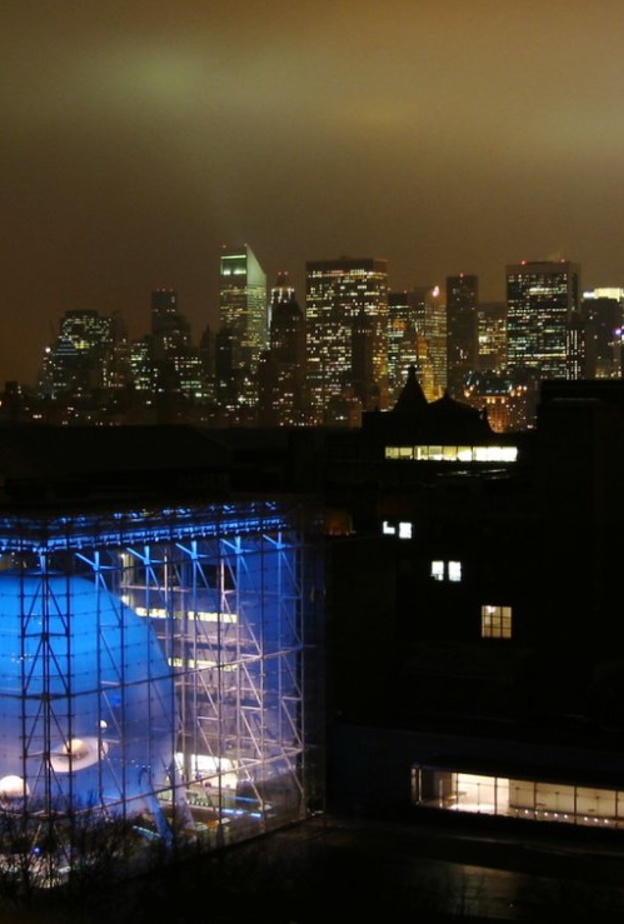 من امام مسرح برودواي