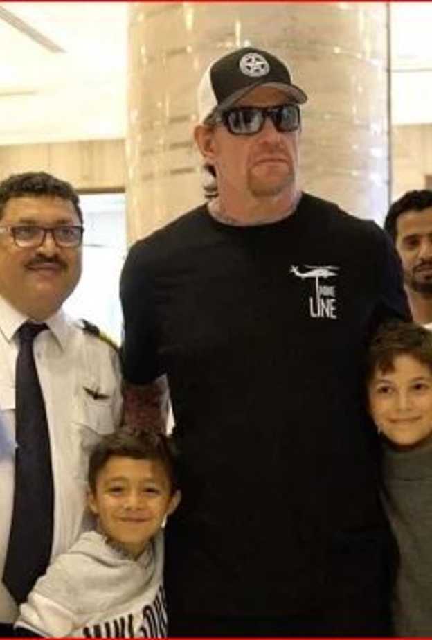  اندر تيكر في رويال رامبل جدة