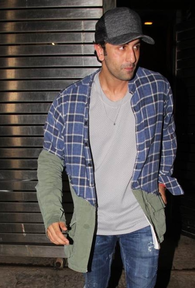 عليا بهات رانبير كابور وشاروخان ضيوف زويا اختر