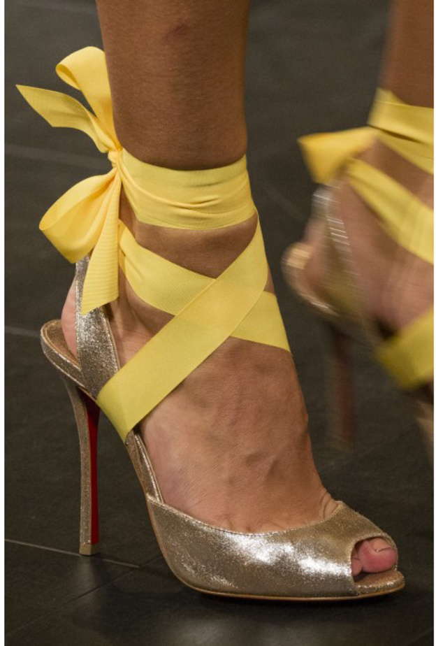 من أجمل الأحذية من دار ايميلية دي لا مورينا.