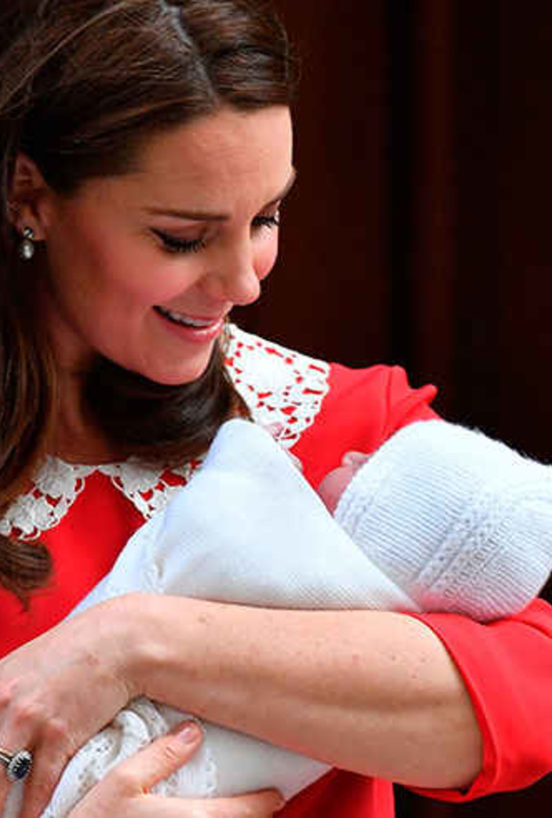 الأمير وليام و كيت ميدلتون خالفا التقاليد وأخرا إعلان اسم الطفل الملكي