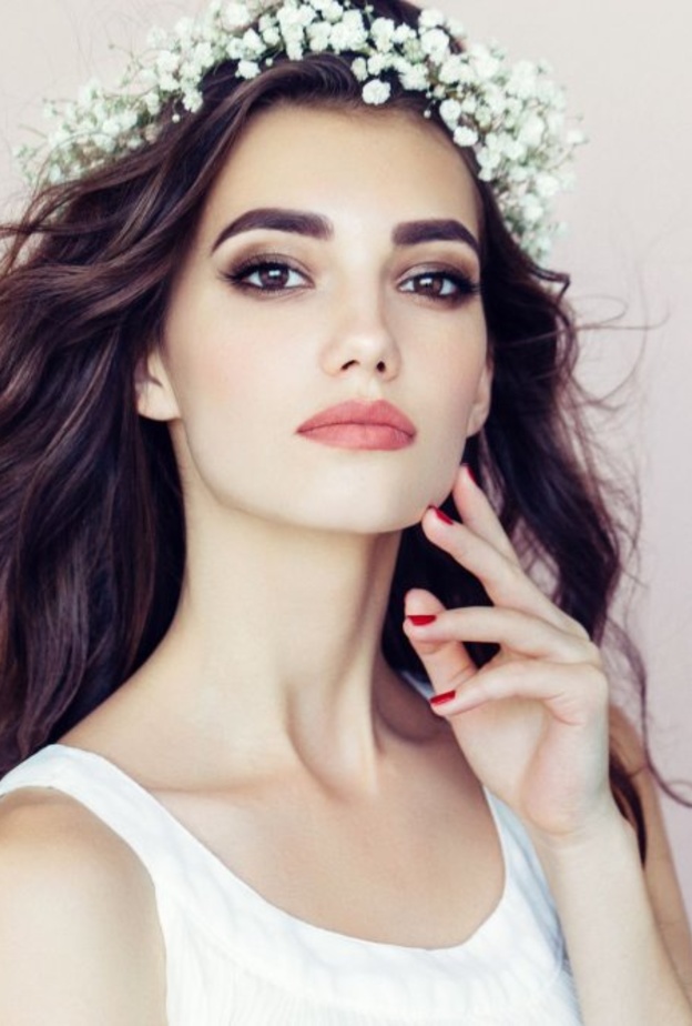 نعومة مكياج العروس السمراء