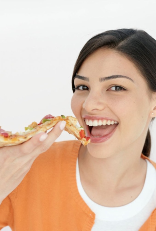 خطوات تساعدك على تناول البيتزا من دون الشعور بالذنب من السعرات الحرارية