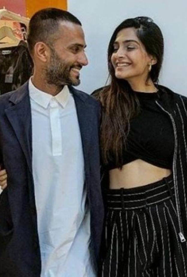 سونام كابور رفضت البوح بموعد زواجها