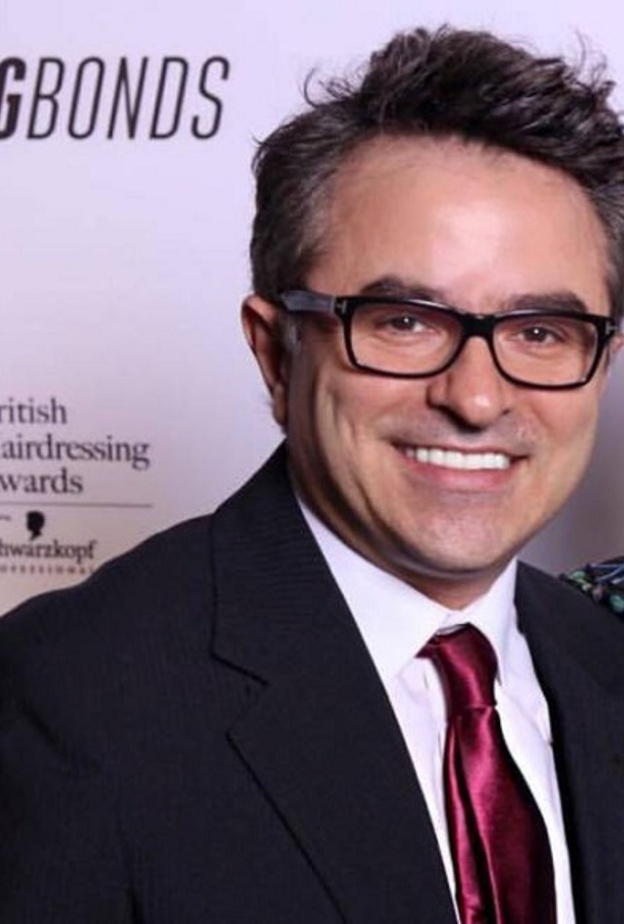 طوني مندلق يفجع بوفاة زوجته