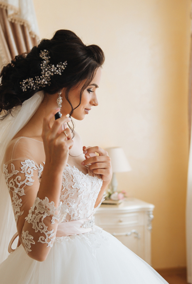 انتقي تسريحة شعر مناسبة