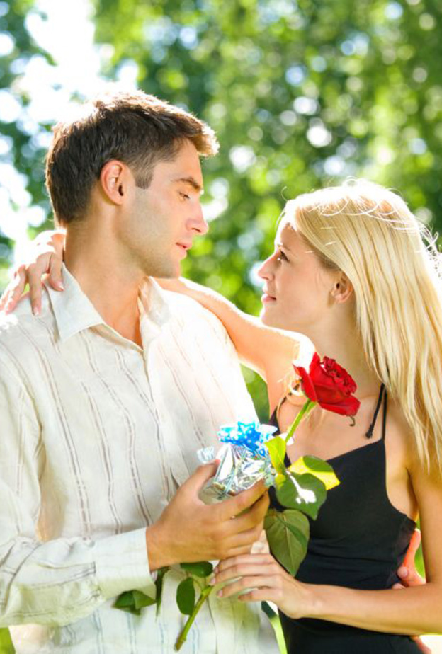 شعلة العاطفة تجاه الشريك يجب ان تبقى متوهجة باستمرار