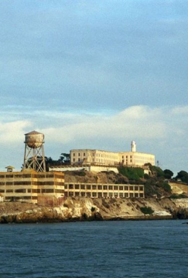 من داخل سجن Hao Lo