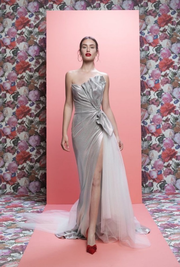 فساتين زفاف ملونة و عصرية من مجموعة Vera Wang لربيع 2019