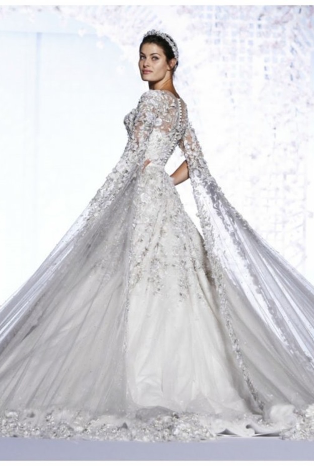 فستان زفاف من تصميم رالف اند روسو