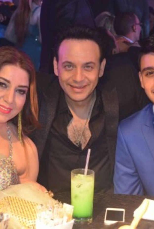 مصطفى قمر وزوجته السابقة وابنه