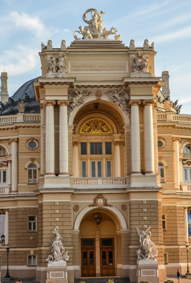 مجمع كنائس ومعابد لافرا كييف