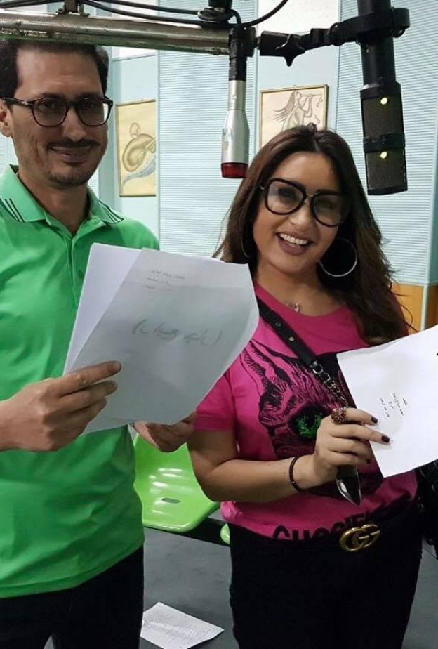 النجمة لطيفة مستمتعة بدخول عالم الإذاعة لأول مرة مع الكوميدي أحمد عيد